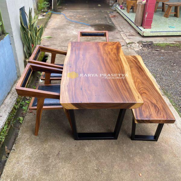 furniture jepara meja makan kayu suar kaki besi